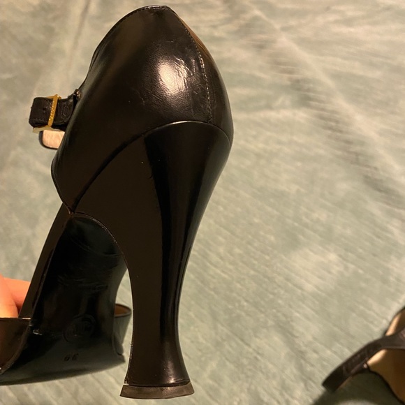 COPY - 90’s vintage 1995 Chanel pointed cap toe black pump 39✨ DUST BAG - Picture 8 of 12